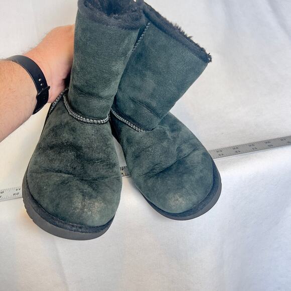 Ugg Australia Genuine Sheepskin and Leather Boots High Ankle Woman's Size 6 - Picture 3 of 14